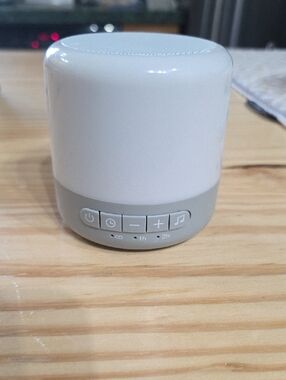 White Noise Machine With 12 Light Color Options!